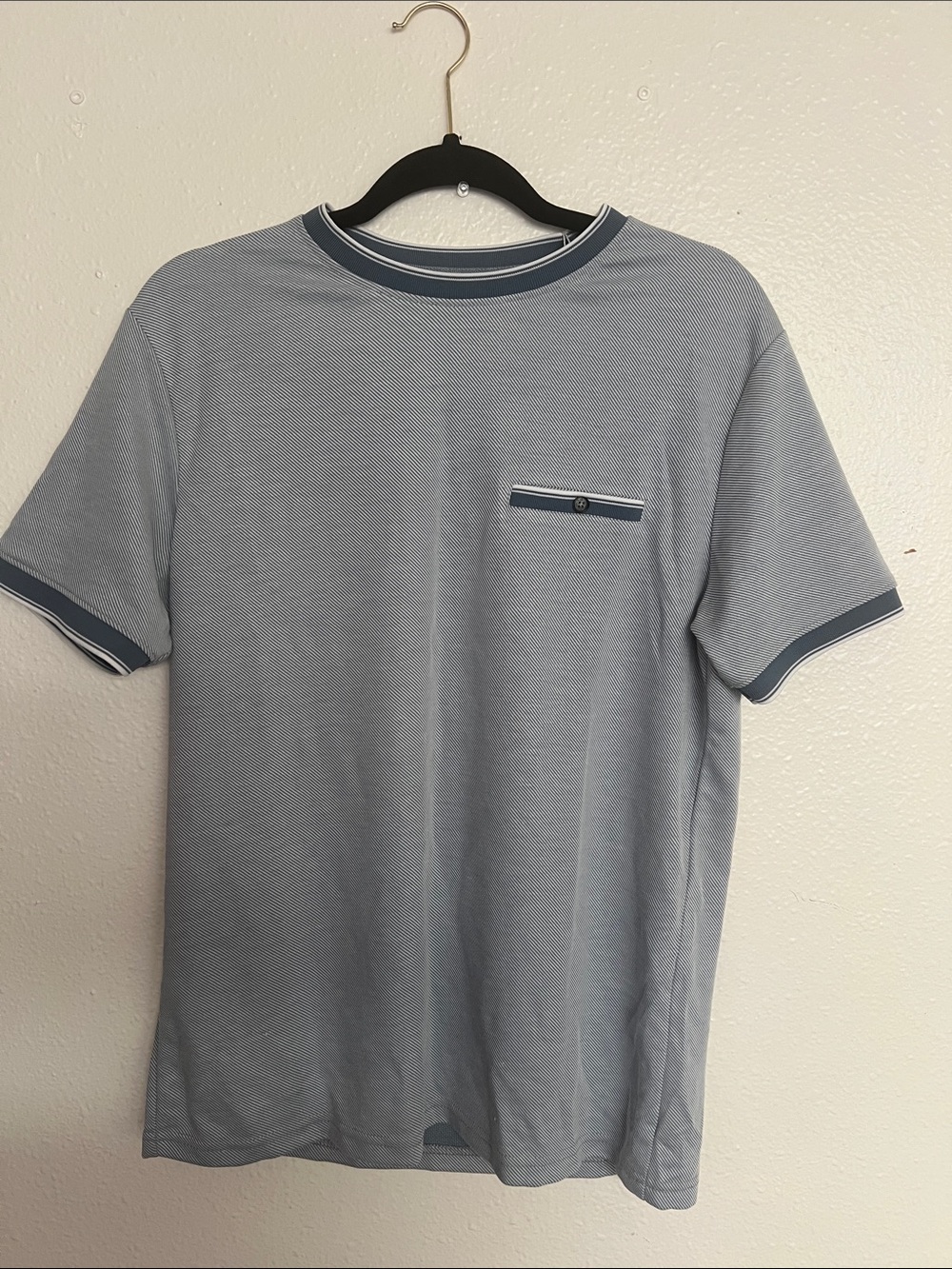 Men's Sky Blue Short-Sleeve Crew with Contrast Trim and Pocket